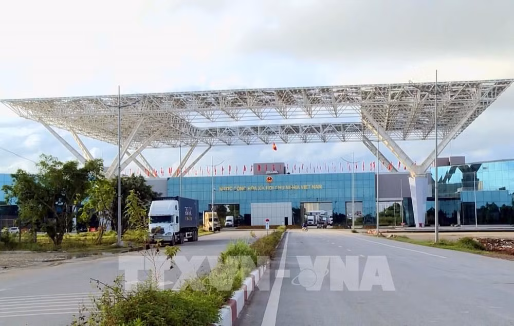 芒街国际口岸进出口贸易数据亮眼 ảnh 1