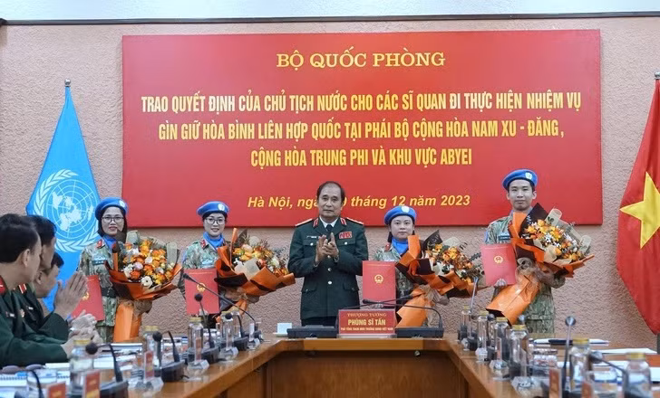 越南增派4名军官参与联合国维和行动 ảnh 1