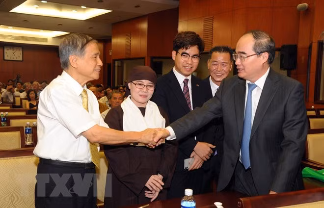 胡志明市举行2019年新春越侨见面会 ảnh 1