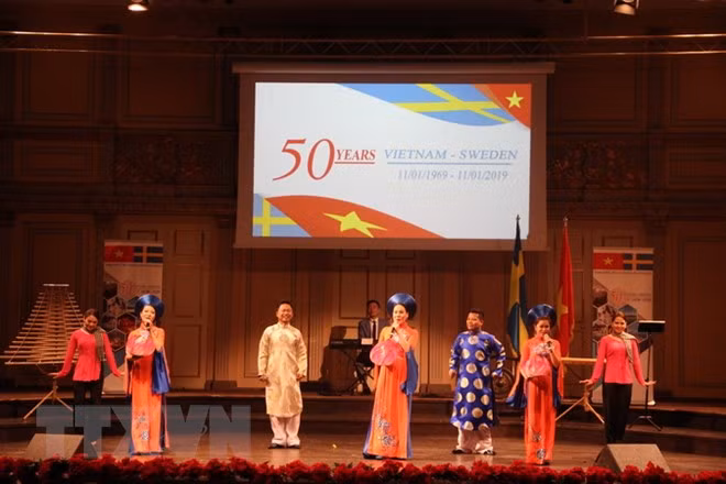 越瑞建交50周年纪念典礼在瑞典举行 ảnh 1