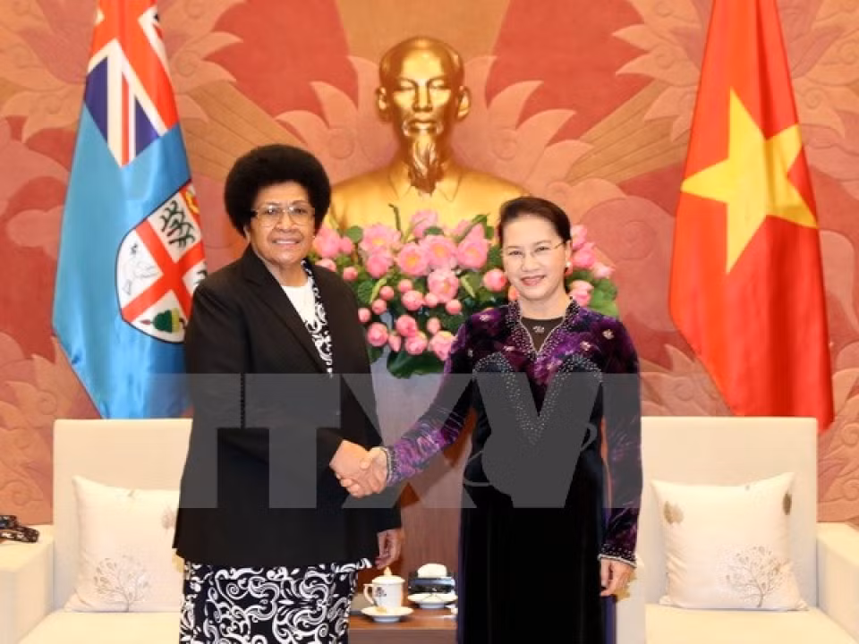 越南国会主席阮氏金银就斐济议会议长鲁维尼去世致慰问电 ảnh 1 越南国会主席阮氏金银就斐济议会议长鲁维尼去世致慰问电 ảnh 1