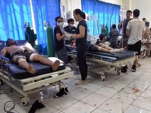 菲律宾苏禄省发生连环爆炸 受伤和死亡人数达近80人 ảnh 1