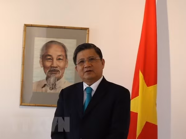APPF-27：越南国会对外委员会主任阮文饶会见日本国会议员代表团 ảnh 1