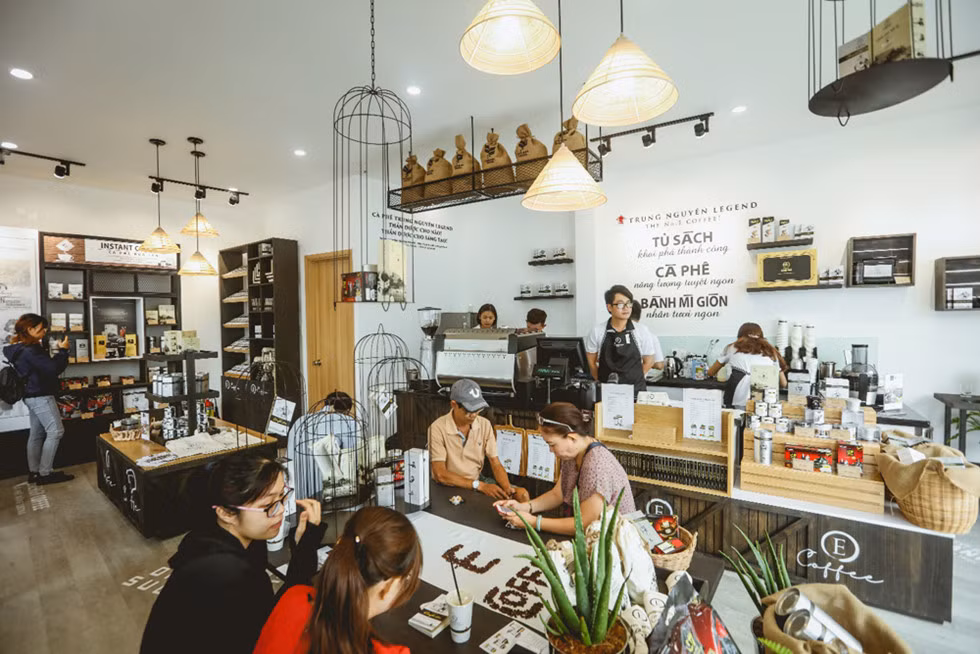 中原集团至2020年将开设3000个E-Coffee咖啡店 ảnh 1