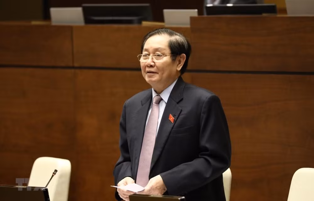 越南内政部部长黎永新:进一步提高干部、公务员素质 ảnh 1 越南内政部部长黎永新:进一步提高干部、公务员素质 ảnh 1