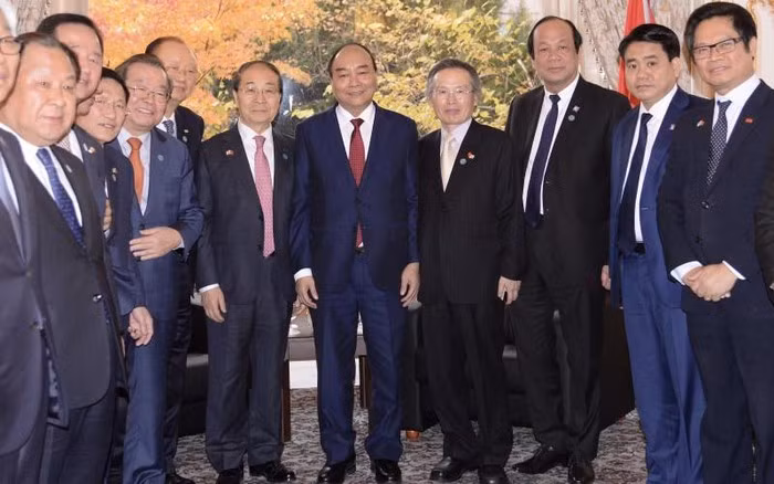 越南政府总理阮春福会见韩越友好协会主席崔英珠 ảnh 2
