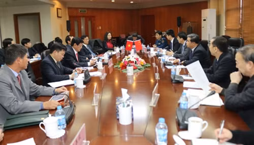 越南烈士遗骸寻找归宿国家指导委员会访问中国 ảnh 1 越南烈士遗骸寻找归宿国家指导委员会访问中国 ảnh 1
