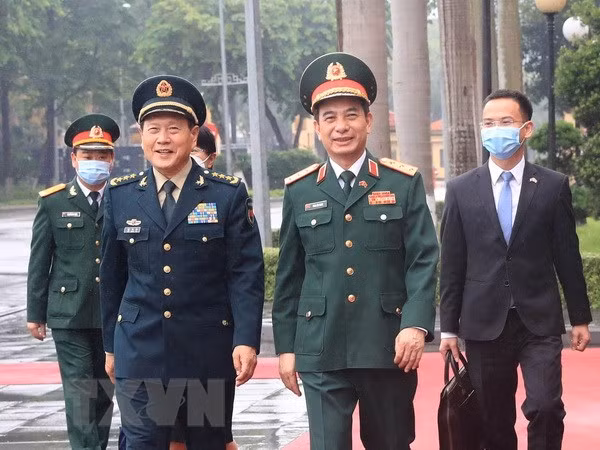 中国国防部长对越南进行正式访问 ảnh 1