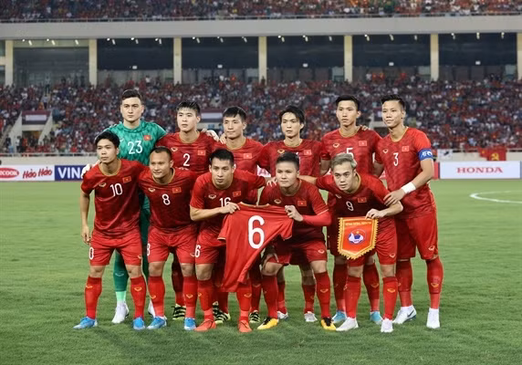 FIFA排名：越南国足保持东南亚地区的领先地位 ảnh 1