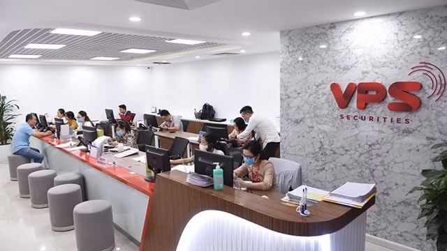 在第一季度HOSE券商经纪份额前十名单中 SSI的第一位被VPS夺走 ảnh 1