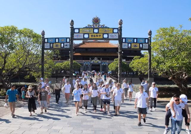 顺化古都给旅外越南青年留下深刻印象 ảnh 1