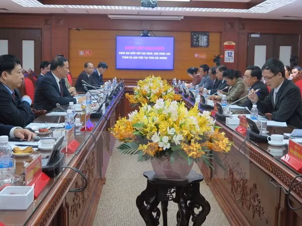 老挝国家副主席访问越南海阳省 ảnh 1