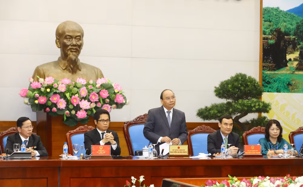 越南政府总理阮春福：企业将继续受政府推崇和保护 ảnh 2
