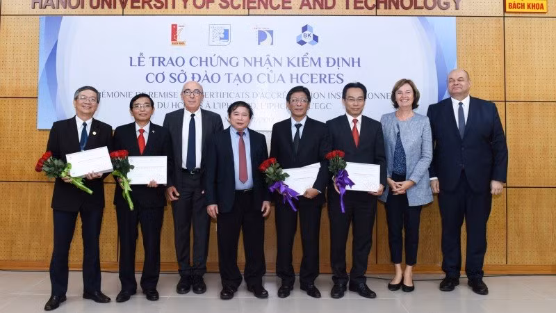 越南首批4所大学获得国际认证 ảnh 1