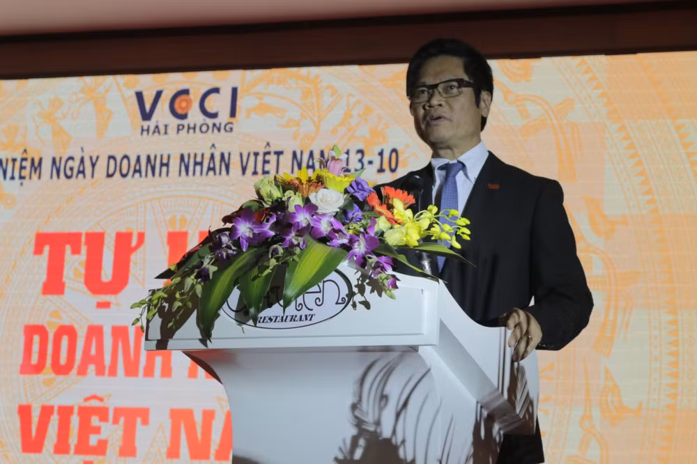 海防市表彰2017年北部沿海地区26家模范企业 ảnh 1