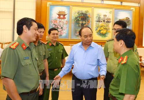 越南政府总理阮春福: 对非法砍伐森林相关责任人员进行责任追究 ảnh 3