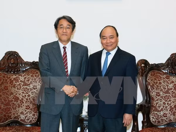 阮春福总理会见日本新任驻越大使梅田邦夫 ảnh 1 阮春福总理会见日本新任驻越大使梅田邦夫 ảnh 1