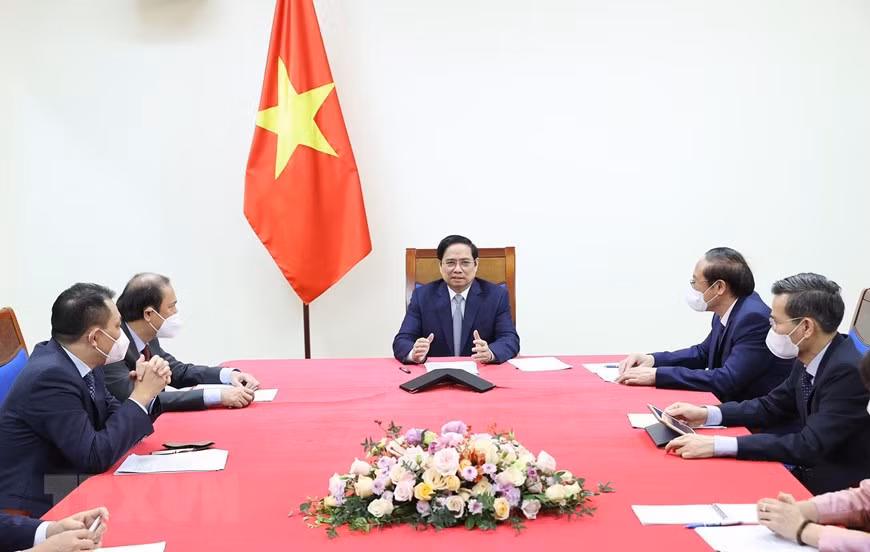 越南政府总理范明政与美国总统气候特使克里通电话 ảnh 2 越南政府总理范明政与美国总统气候特使克里通电话 ảnh 2