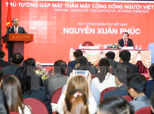 越南政府总理阮春福会见旅俄越南人社群代表 ảnh 1 越南政府总理阮春福会见旅俄越南人社群代表 ảnh 1