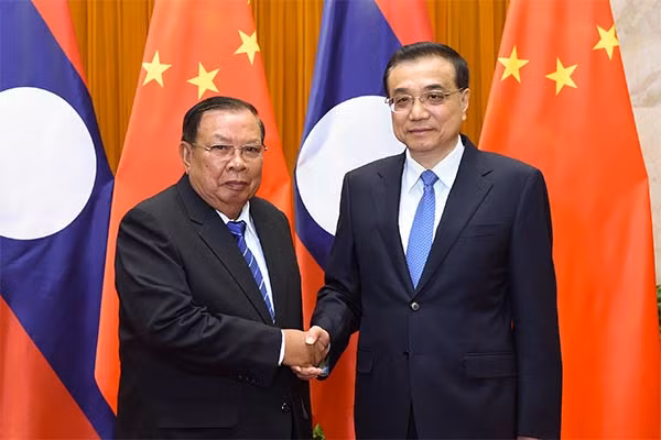 老挝与中国加强合作关系 ảnh 1