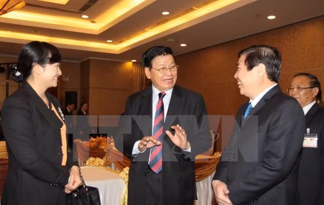 老挝政府总理通伦·西苏里圆满结束对越南的正式友好访问 ảnh 1 老挝政府总理通伦·西苏里圆满结束对越南的正式友好访问 ảnh 1