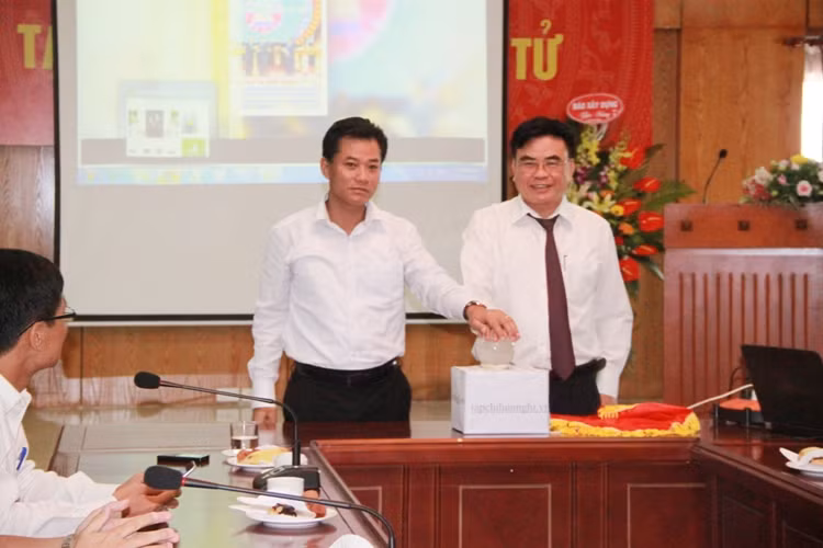 越南《友好杂志》报网正式开通 ảnh 1