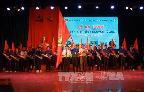 越南荣市大学的大学生志愿者积极在老挝开展志愿服务活动 ảnh 2 越南荣市大学的大学生志愿者积极在老挝开展志愿服务活动 ảnh 2