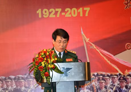 中国人民解放军建军90周年招待会在河内举行 ảnh 1