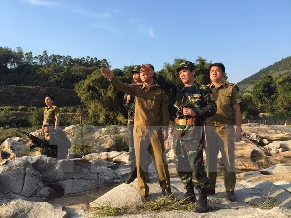 承天顺化省与老挝加强合作 致力建设越老和平友好边界线 ảnh 1