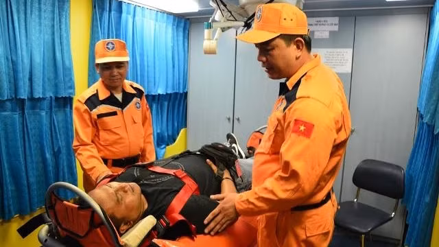 一名印尼籍晕厥船员获救 ảnh 1