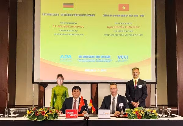 越捷与德国GOAL集团签署飞机融资租赁协议 ảnh 1 越捷与德国GOAL集团签署飞机融资租赁协议 ảnh 1
