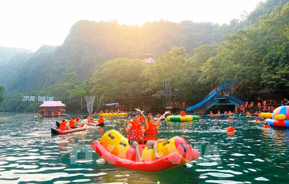 4·30和5·1假期越南游客接待量约800万人次，旅游收入高涨 ảnh 2
