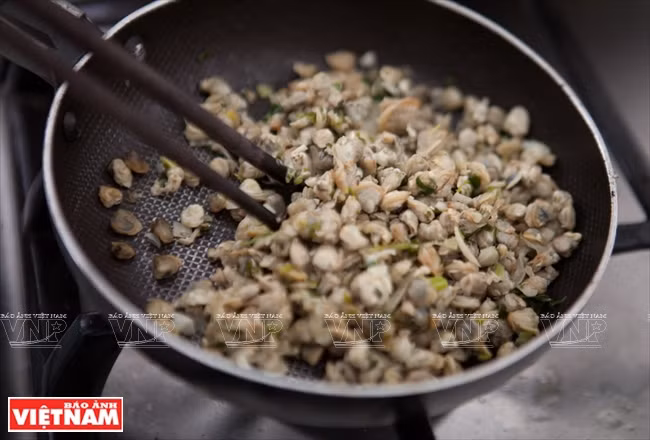 越南：顺化蚬饭 ảnh 2