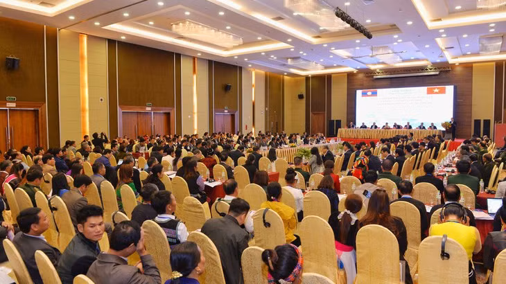 越老两国继续培育双方伟大友好关系 ảnh 1 越老两国继续培育双方伟大友好关系 ảnh 1