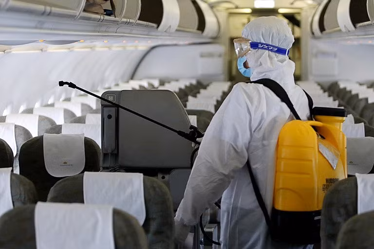 新冠肺炎疫情：VN0054航班的所有乘务员新冠肺炎病例检测结果呈阴性 ảnh 1