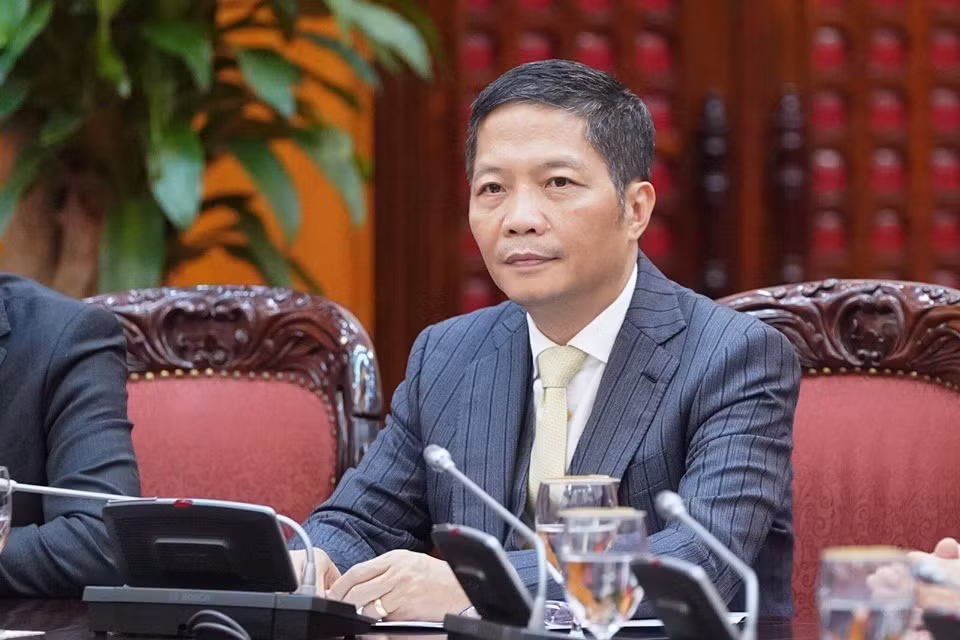 越南工贸部部长陈俊英:在任何情况下都应确保生活必需品市场供应充足价格平稳 ảnh 1 越南工贸部部长陈俊英:在任何情况下都应确保生活必需品市场供应充足价格平稳 ảnh 1