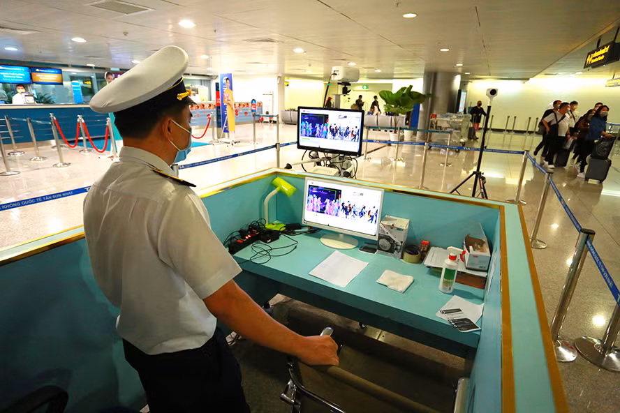 新冠肺炎疫情：越南自3月7日6时起开展电子健康申报 ảnh 1