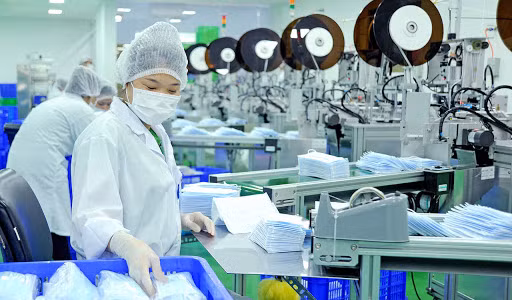 越南将抗菌布料应用于口罩生产 ảnh 1
