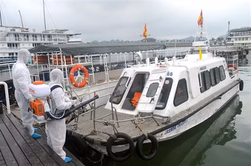 新冠肺炎疫情:广宁省自3月12日起暂停下龙湾和其他景区的游览活动 ảnh 1 新冠肺炎疫情:广宁省自3月12日起暂停下龙湾和其他景区的游览活动 ảnh 1