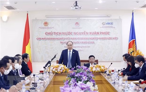 国家主席阮春福：越南需掀起对柬埔寨的新一波投资热潮 ảnh 1