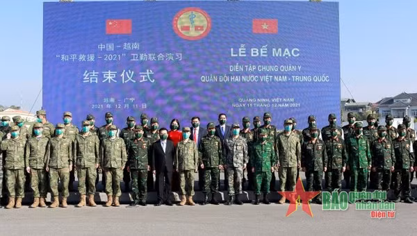 越中两军卫勤联合演习取得圆满成功 ảnh 1