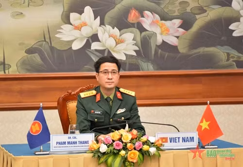越南人民海军012-李太祖号舰参加东盟-俄罗斯海军演习 ảnh 1