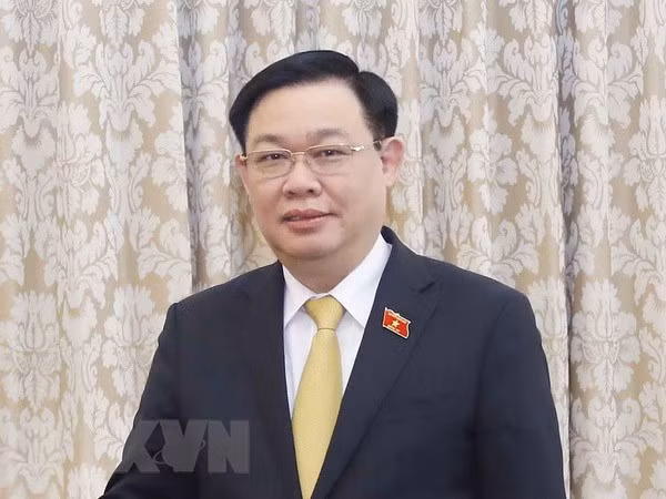 越南国会主席王廷惠出席与韩国大型集团领导的圆桌座谈会 ảnh 1