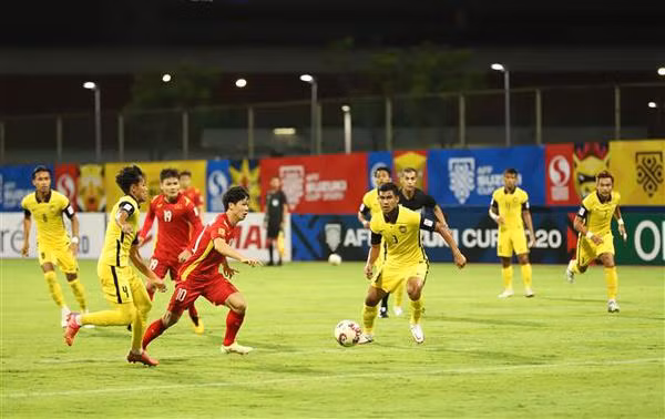 2020年“铃木杯”东南亚男足锦标赛: 越南队3-0击败马来西亚队 ảnh 2 2020年“铃木杯”东南亚男足锦标赛: 越南队3-0击败马来西亚队 ảnh 2