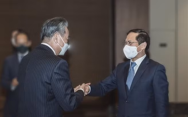 越南外交部部长裴青山与中国外交部长王毅举行会谈 ảnh 1 越南外交部部长裴青山与中国外交部长王毅举行会谈 ảnh 1