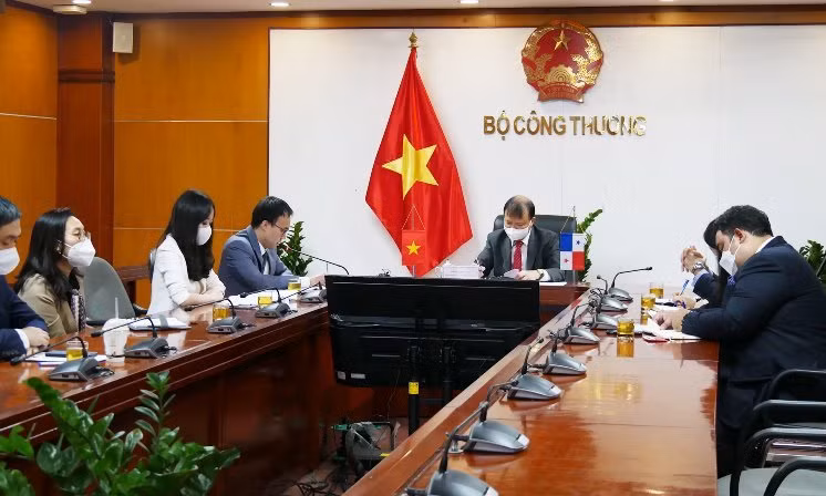  为越南和巴拿马企业搭线牵桥 ảnh 1