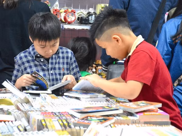 2021年阅读文化大使竞赛 点燃阅读兴趣 ảnh 1 2021年阅读文化大使竞赛 点燃阅读兴趣 ảnh 1