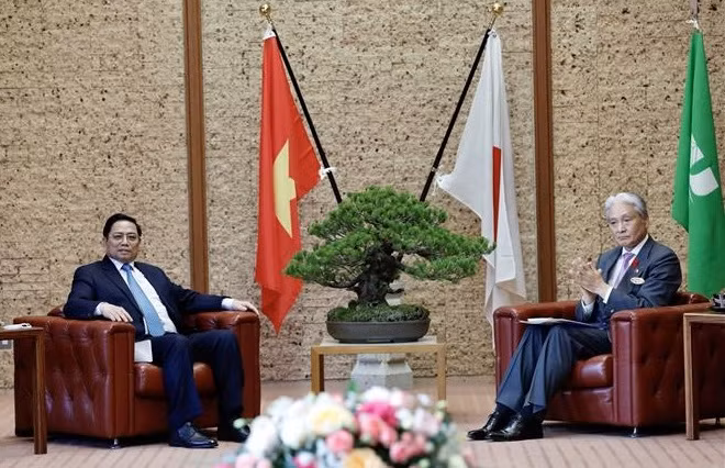 政府总理范明政：越南始终重视和希望同日本开启两国关系发展新阶段 ảnh 1