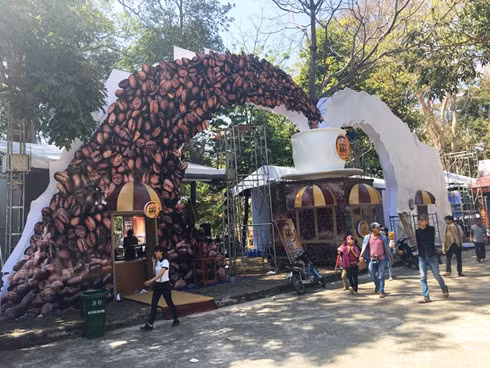 “邦美蜀咖啡与西原锣钲文化”艺术图片展在得乐省举行 ảnh 1