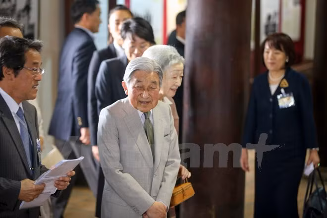 日本天皇明仁和皇后访越之旅进一步深化越日双边关系 ảnh 1 日本天皇明仁和皇后访越之旅进一步深化越日双边关系 ảnh 1